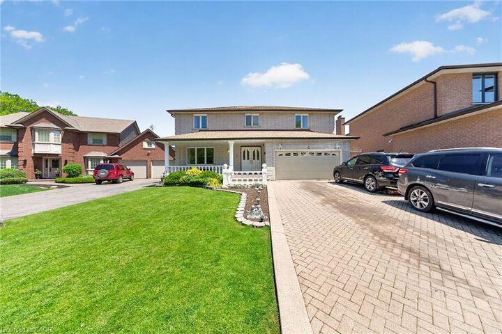 Property Photo:  10 Skye Court  ON L8G 4R6 