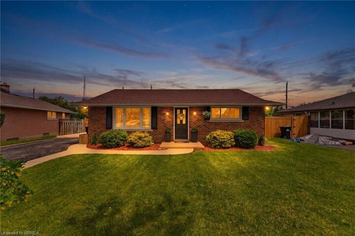 Property Photo:  1681 Severn Avenue  ON N3H 2R6 