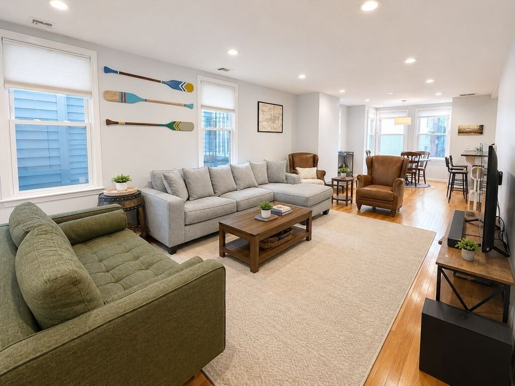 Property Photo:  28 Monument St 2  MA 02129 