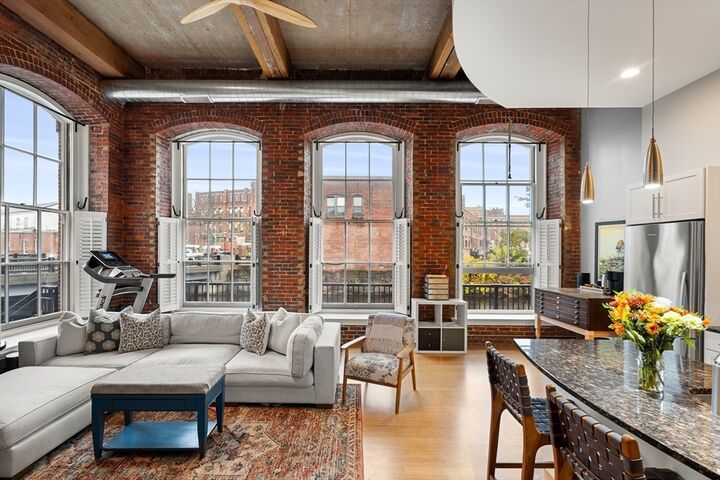 Property Photo:  30 Market St 1  MA 01852 