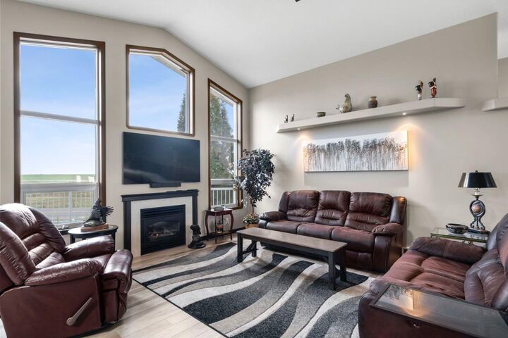 Property Photo:  80 Cambrille Crescent  AB T1P 1N2 