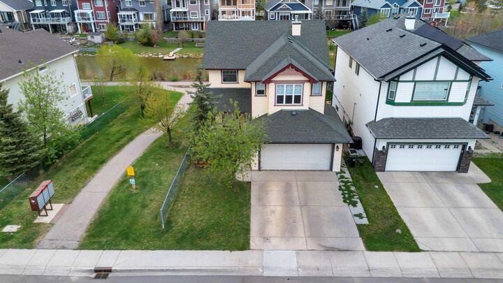 Property Photo: 144 Bayside Point SW AB T4B 2X3