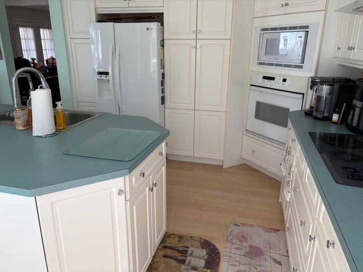 Property Photo: 1065 East Chestermere Drive AB T1X 1A9