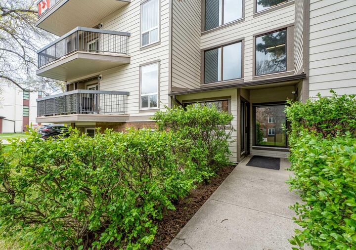 Property Photo:  239 6 Avenue NE 302  AB T2E 0L8 