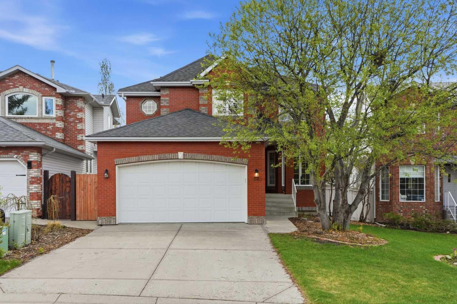 Property Photo: 12 Citadel Park NW AB T3G 3X8