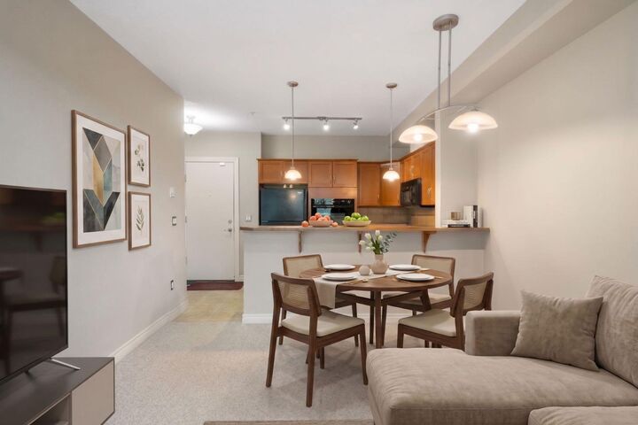 Property Photo:  3111 34 Avenue NW 204  AB T3L 0Y2 