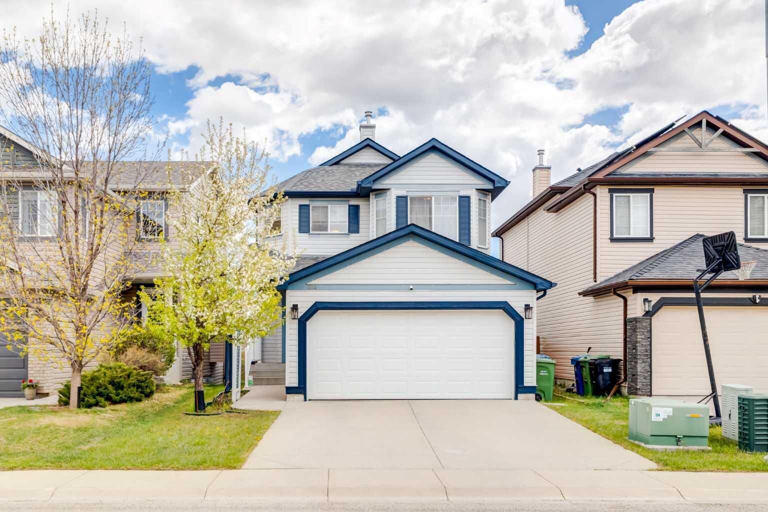 Property Photo: 324 Evermeadow Road SW AB T2Y 4X2