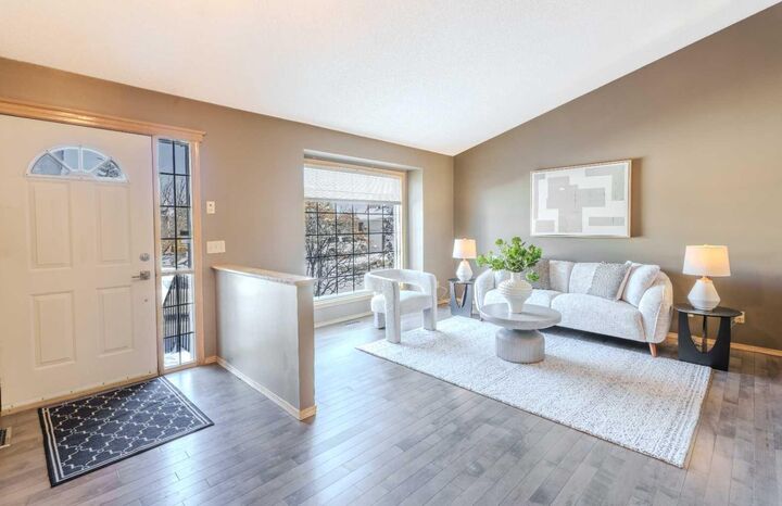 Property Photo:  135 Canterbury Court SW  AB T2W 6C1 