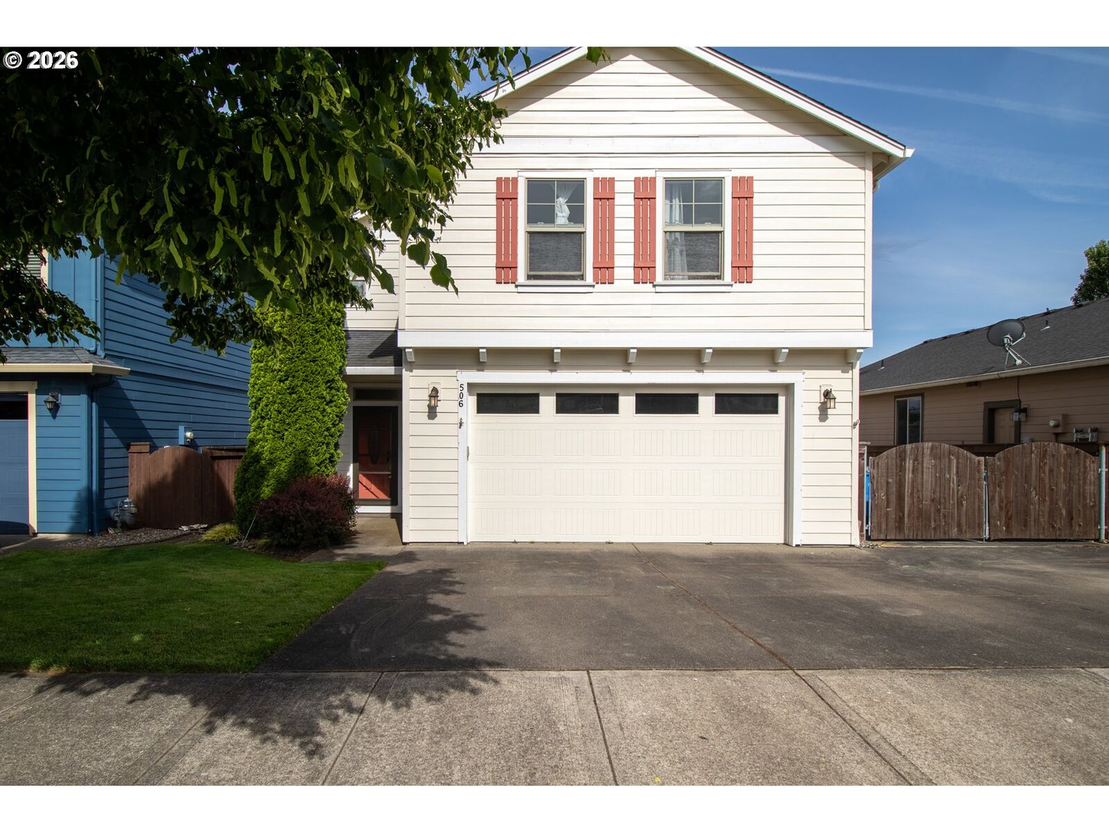 Property Photo: 506 N 39th Pl WA 98642