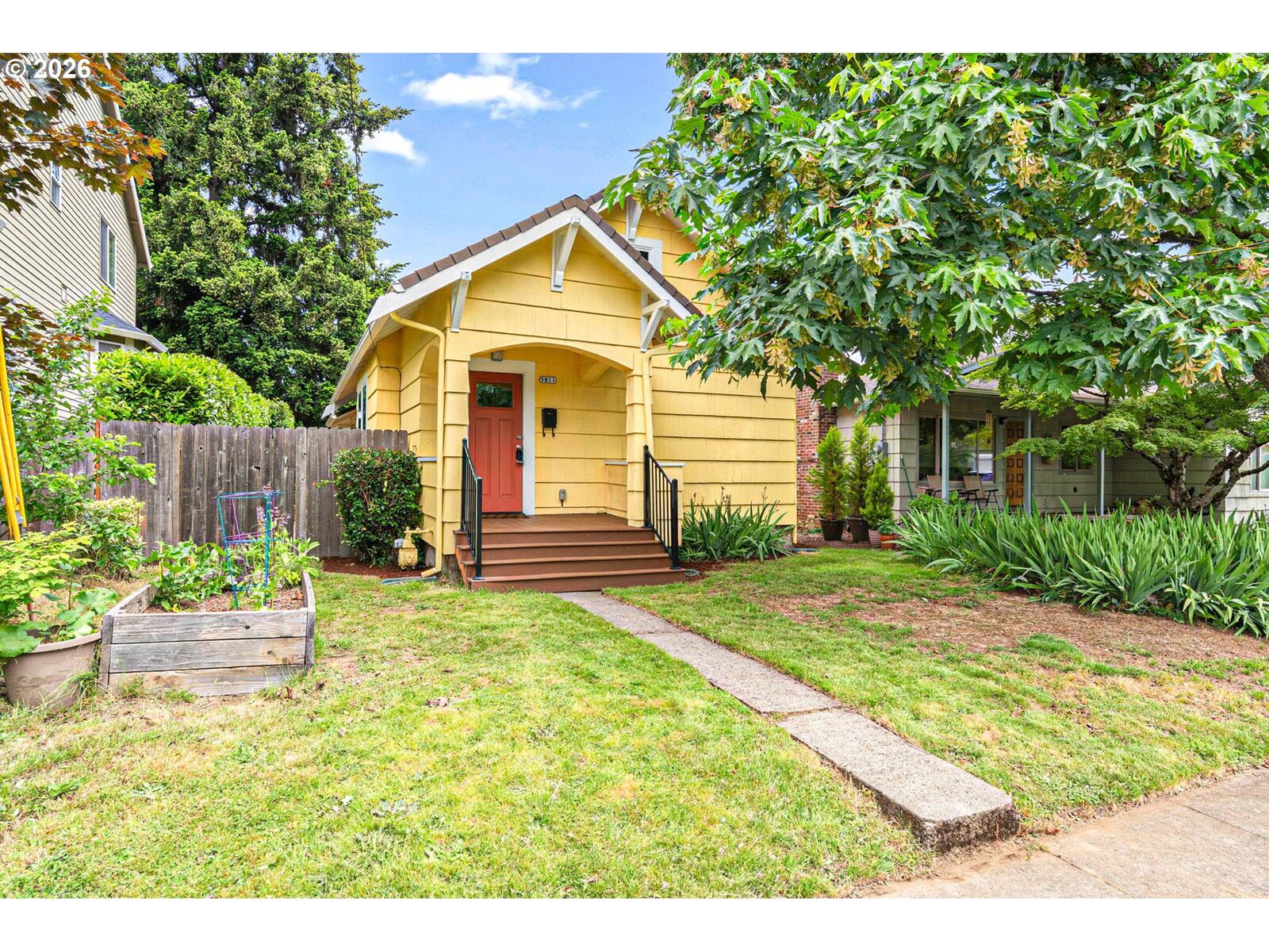 Property Photo: 5811 N Princeton St OR 97203