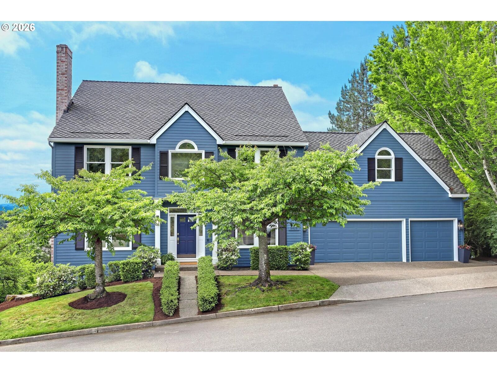 Property Photo: 9428 NW Hopedale Ct OR 97229