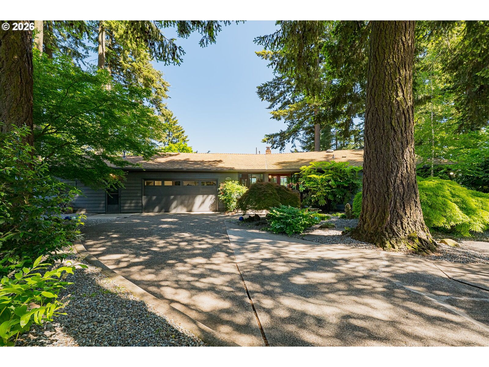 Property Photo: 17542 Kirkwood Rd OR 97027