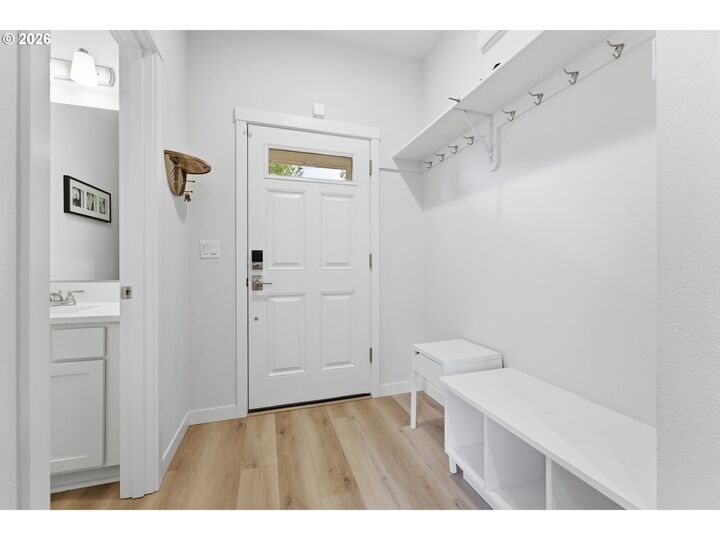 Property Photo: 4914 SE 84th Ave OR 97266