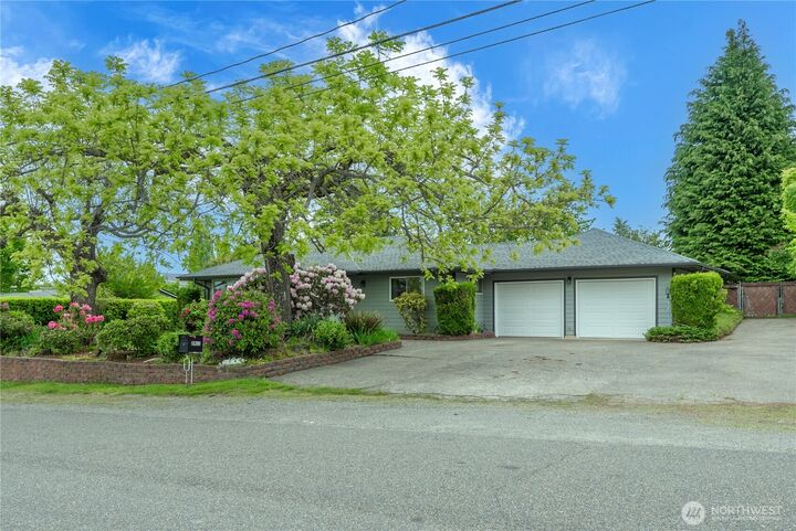 Property Photo:  2911  Elwood Drive W  WA 98466 