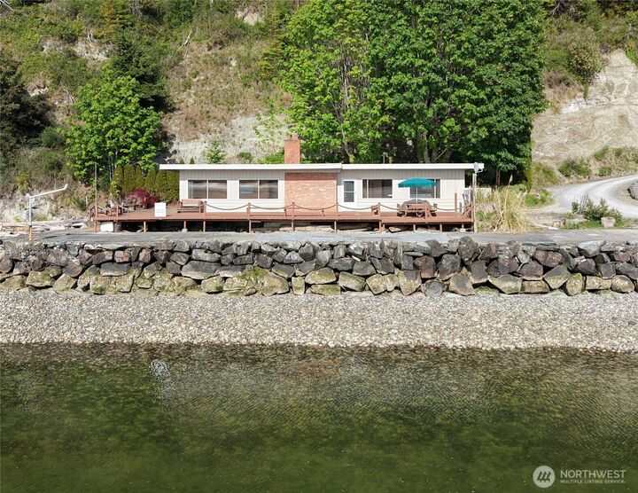 Property Photo: 1085 Rockaway Lane WA 98282