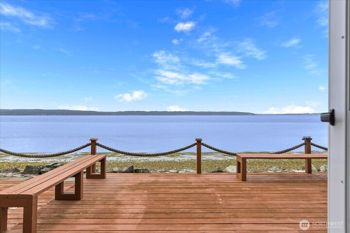 Property Photo: 1085 Rockaway Lane WA 98282