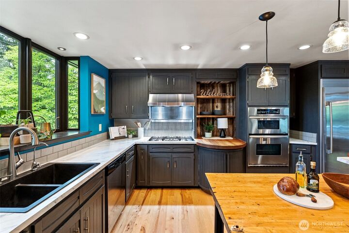 Property Photo:  9116  Waverly Drive SW  WA 98499 