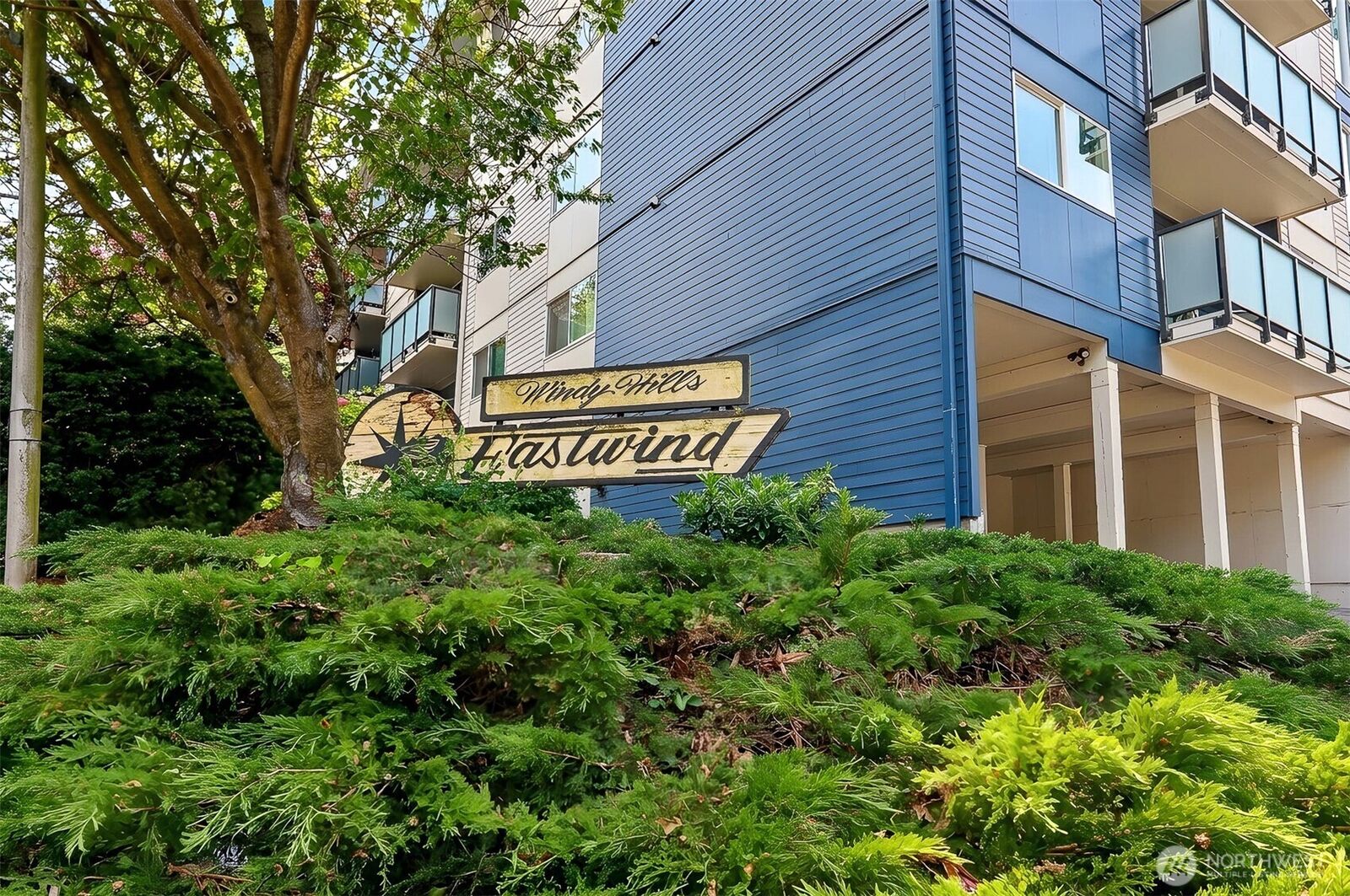 Property Photo:  3711  26th Place W 306  WA 98199 