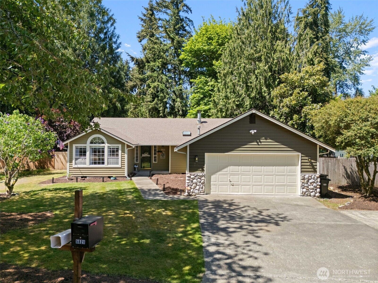 Property Photo: 5821 Winnwood Drive SE WA 98513