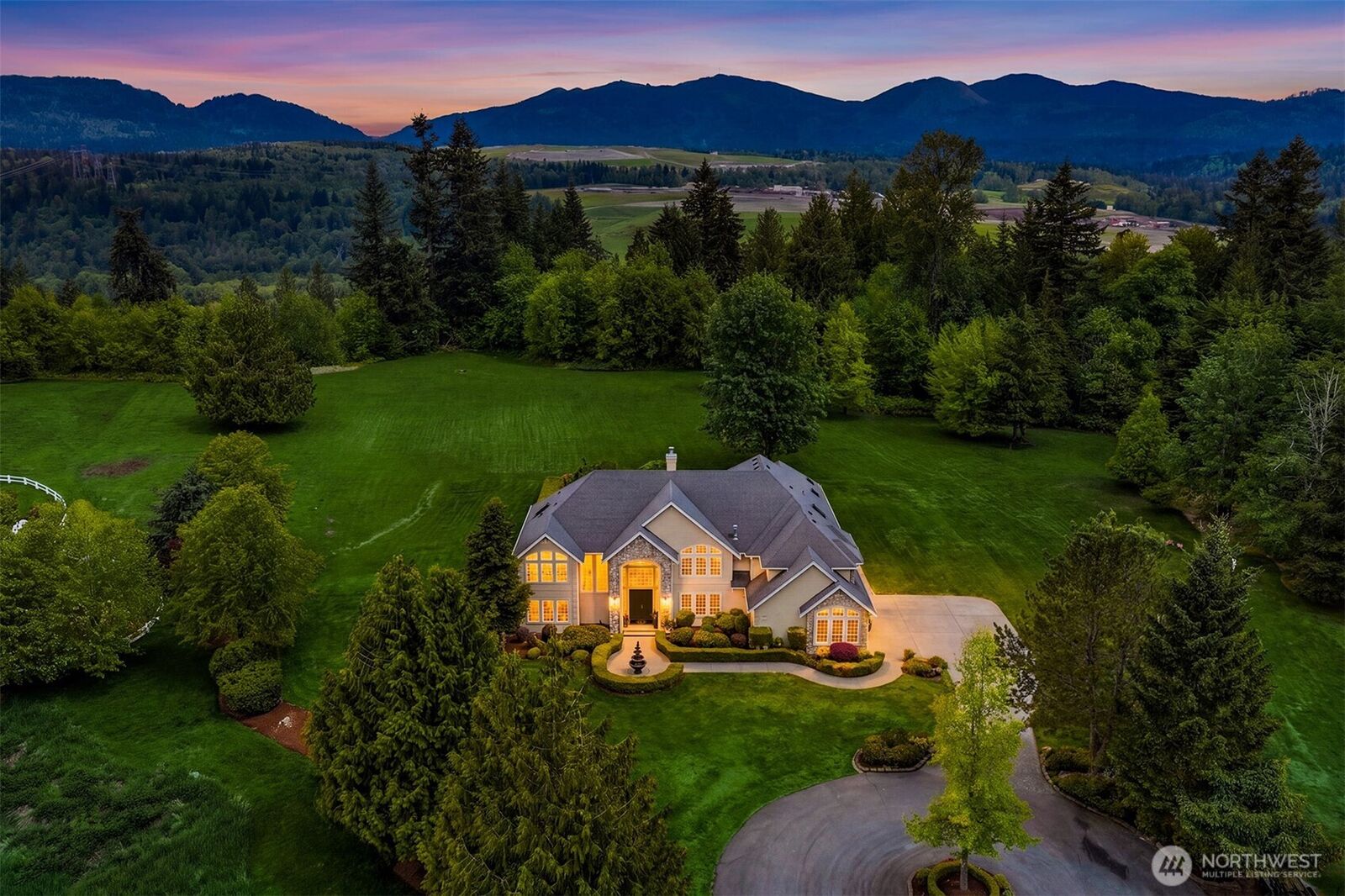 Property Photo:  19688 SE 184th Street  WA 98058 