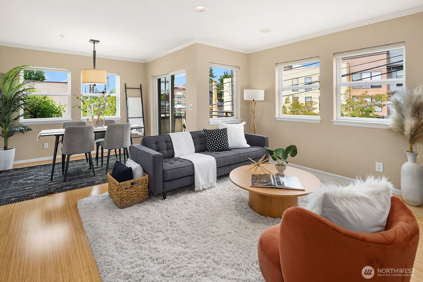Property Photo: 1417 Queen Anne Avenue N 212 WA 98109