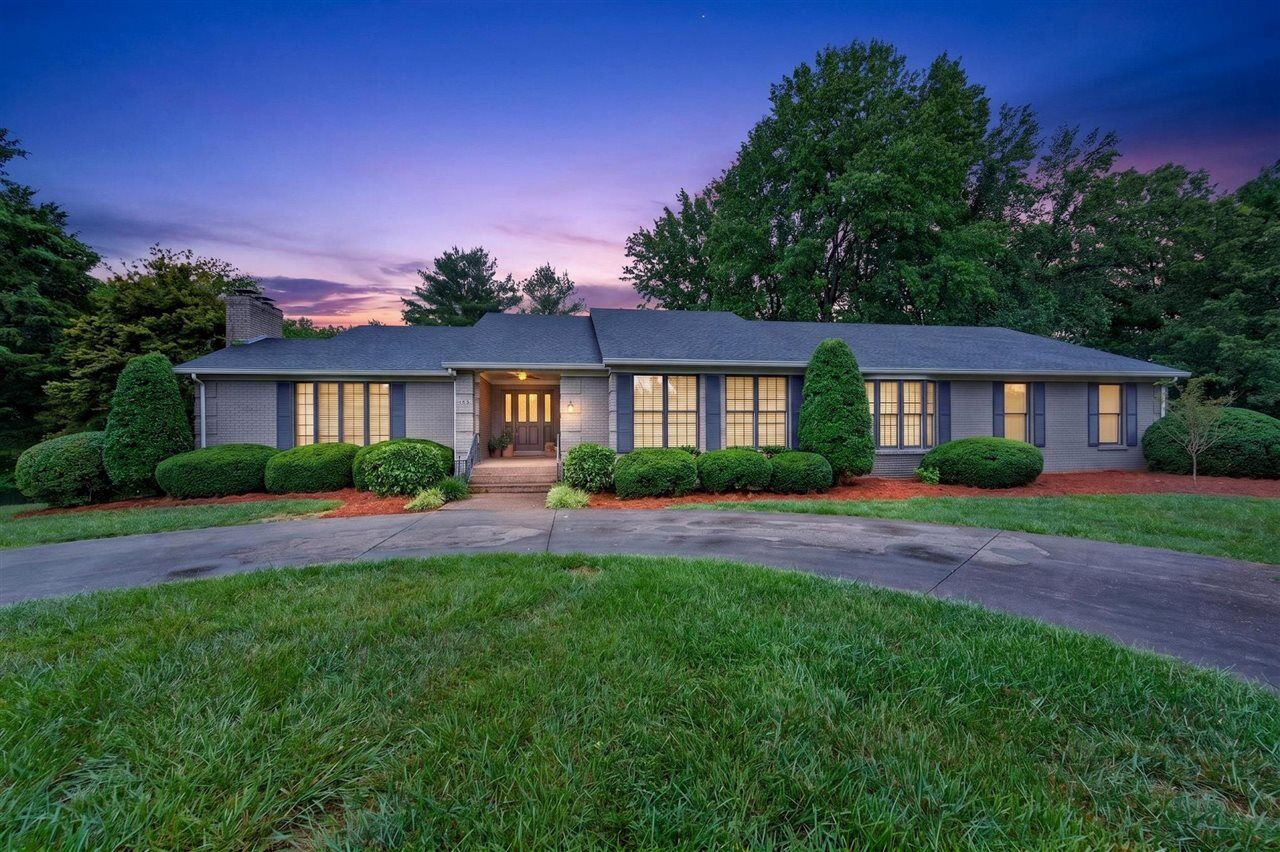 Property Photo:  635 Scottsborough Circle  KY 42103 
