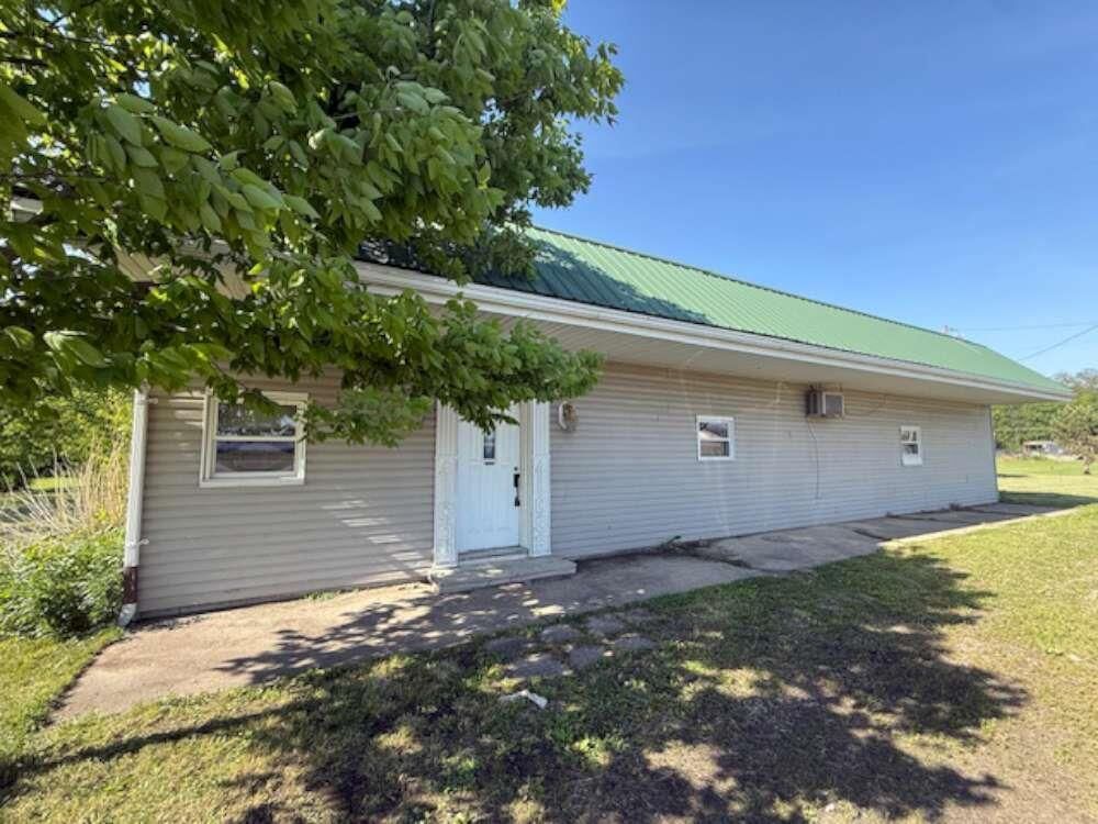 Property Photo:  7224 W US Highway 40  IN 47330 