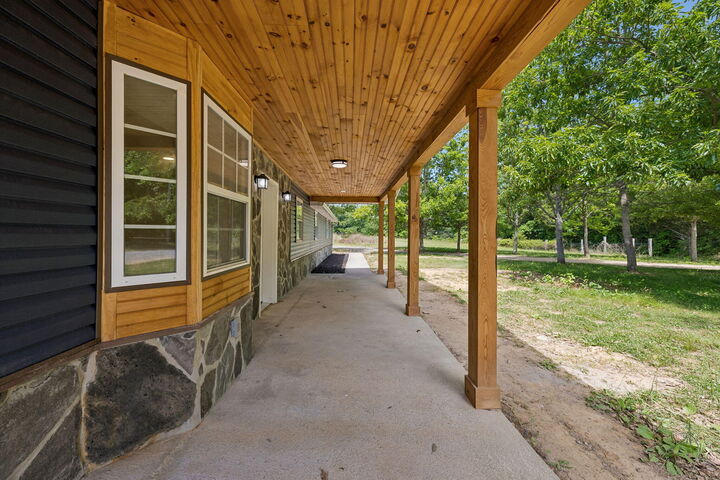 Property Photo: 430 Friendship Lane TN 37325