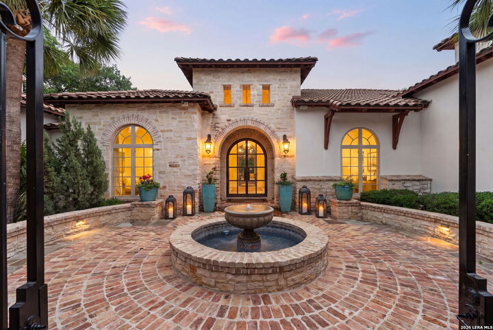Property Photo:  112 Tuscany Way  TX 78249 