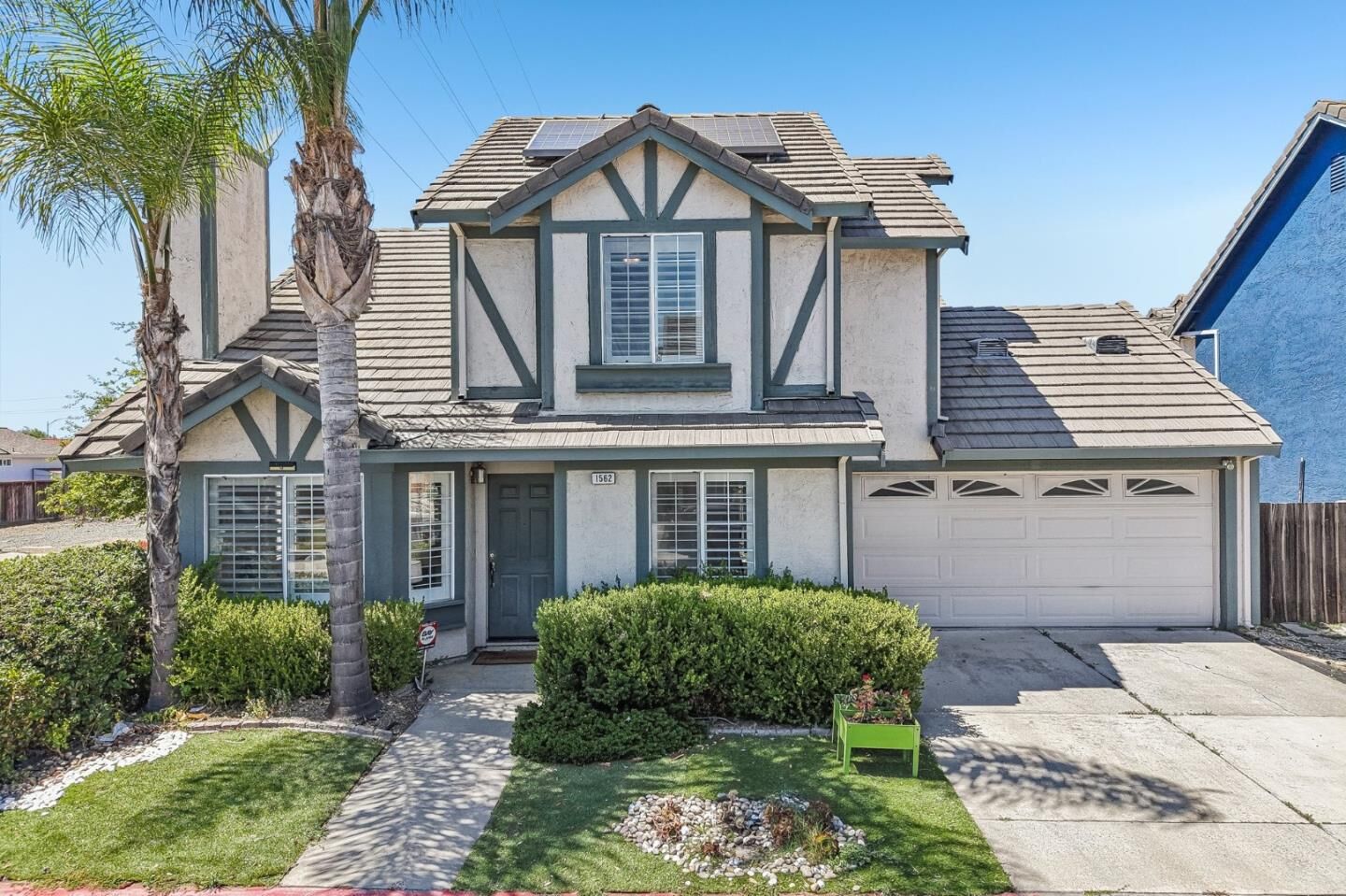 Property Photo: 1562 Clampett Way CA 95131