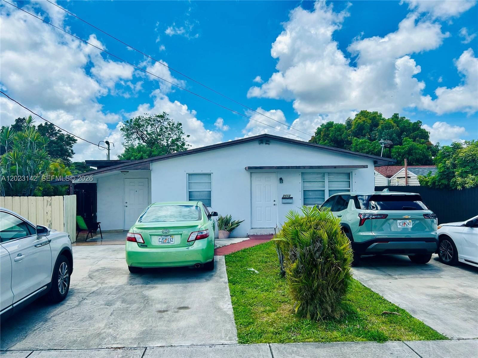 Property Photo:  3410 SW 89th Ct  FL 33165 