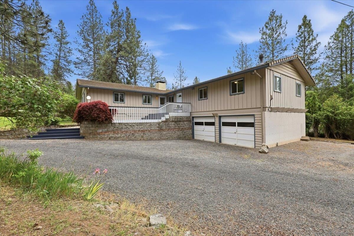 Property Photo: 5007 S Mohawk Dr WA 99206