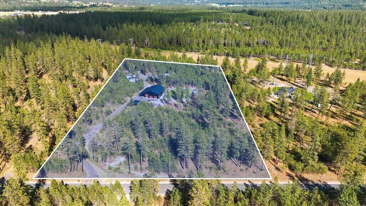 Property Photo:  27422 N Hardesty Rd  WA 99003 
