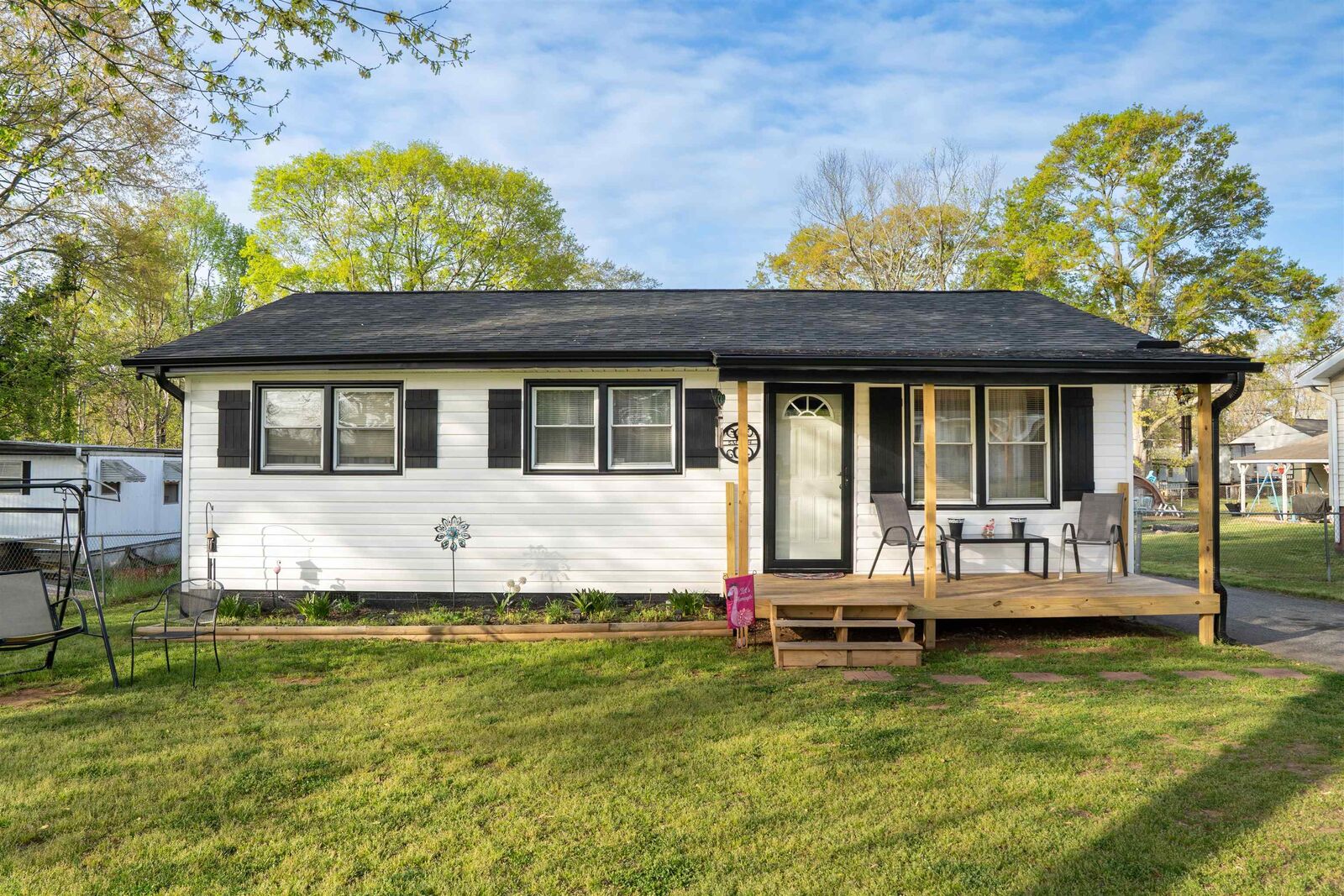 Property Photo: 9 Jordan Street SC 29301