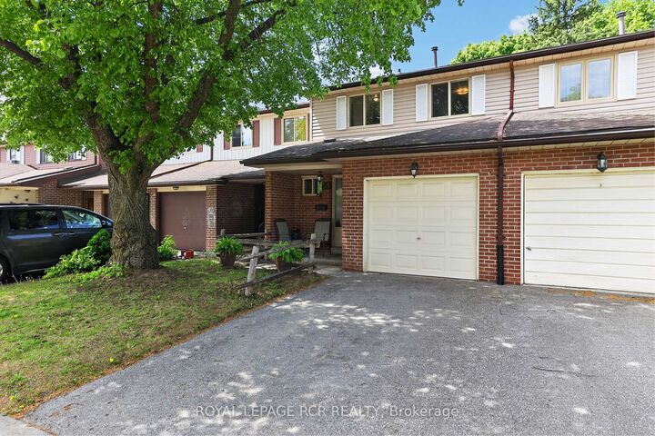 Property Photo: 55 Baronwood Court ON L6V 3H6