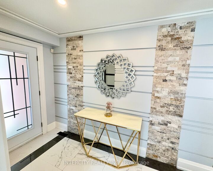 Property Photo: 7 Love Run Road ON L6A 3M2