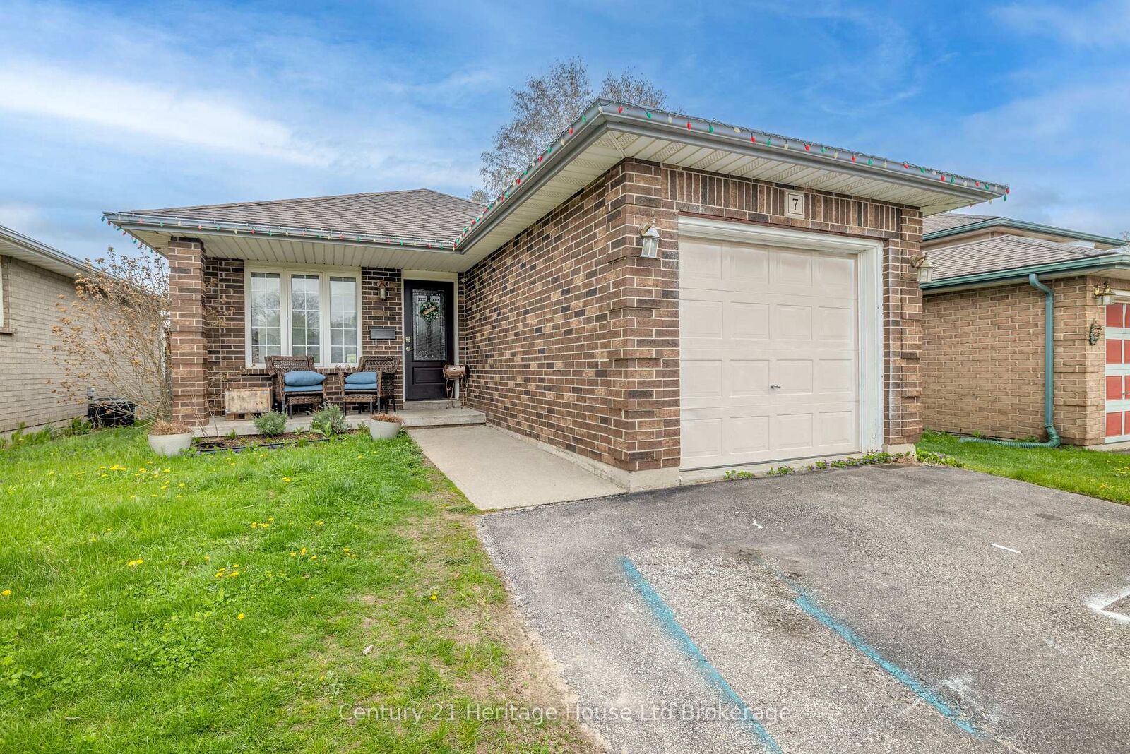 Property Photo: 7 Kara Lane ON N4G 5M2