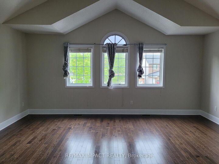 Property Photo: 20 Remembrance Crescent ON K1G 6N4
