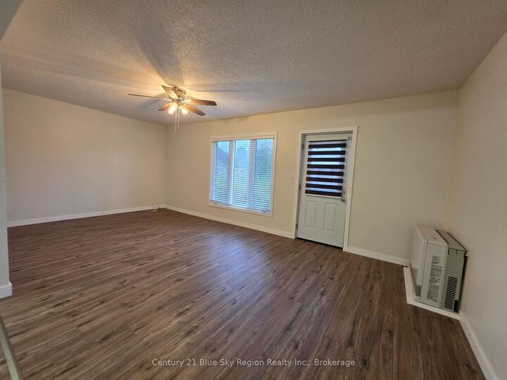 Property Photo: 392 Holditch Street ON P2B 3C7