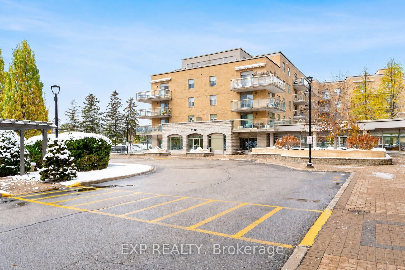 Property Photo: 2506 Rutherford Road 210 ON L4K 5N4