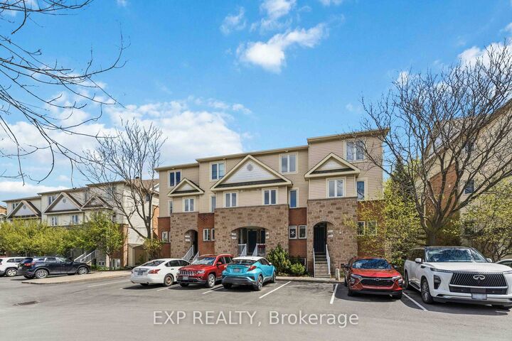81 Strathaven Private — photo 1