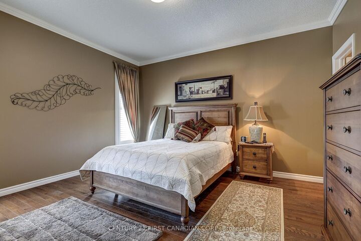 Photo de la propriété: 101 Southgate Parkway 11 ON N5R 6L4