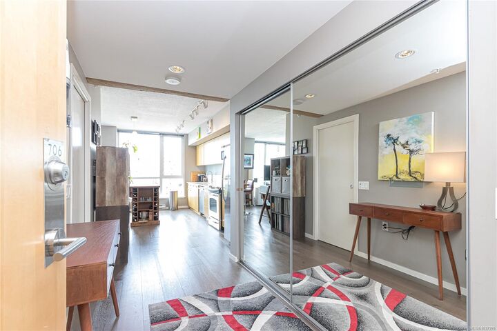 Property Photo:  834 Johnson St 706  BC V8W 1N3 