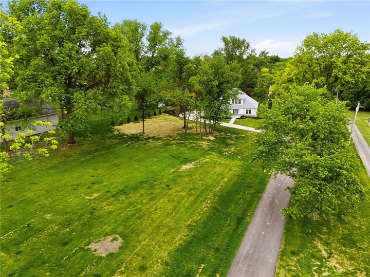 Property Photo: 1003 Taylor Ln PA 15237