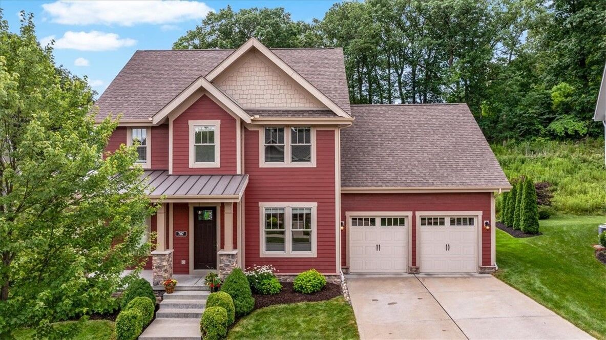 Property Photo: 707 Onondaga Cir PA 16046