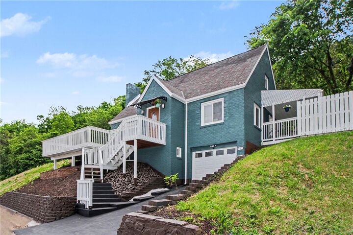 Property Photo: 702 N Monongahela Ave PA 15045