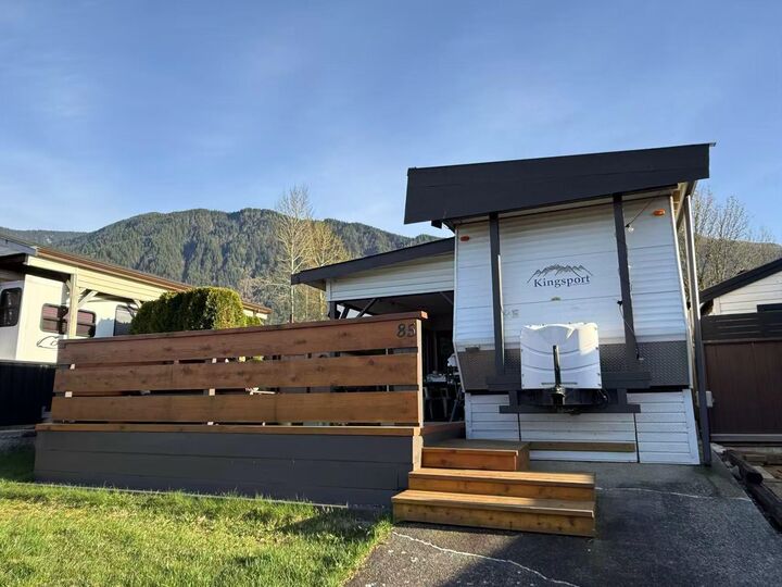 Property Photo: 1436 Frost Road 85 BC V2R 4X8