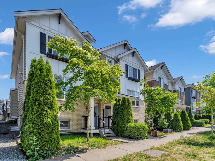 Property Photo: 2290 164A Street BC V3Z 0L8