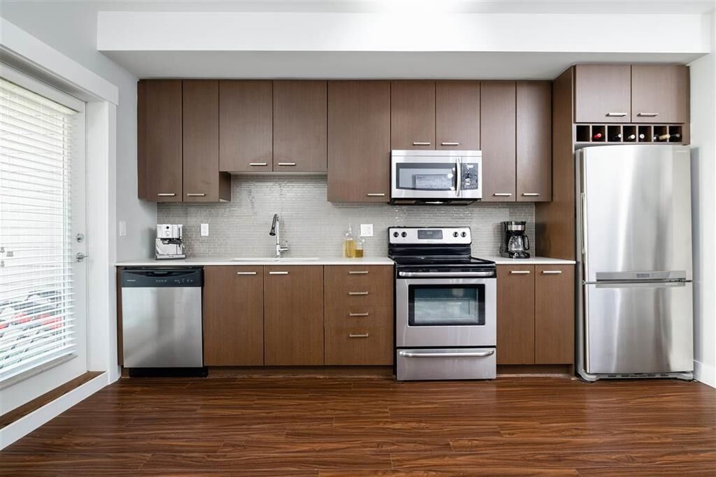 Property Photo:  2473 Atkins Avenue 308  BC V3C 0C4 