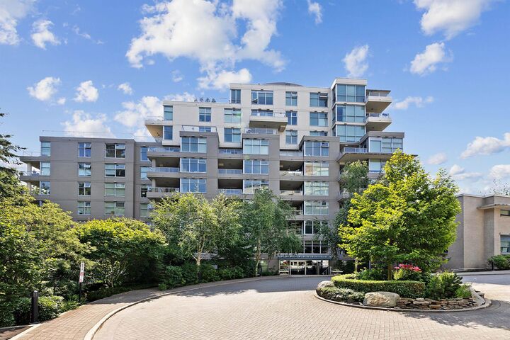 9262 University Crescent 101 — photo 1